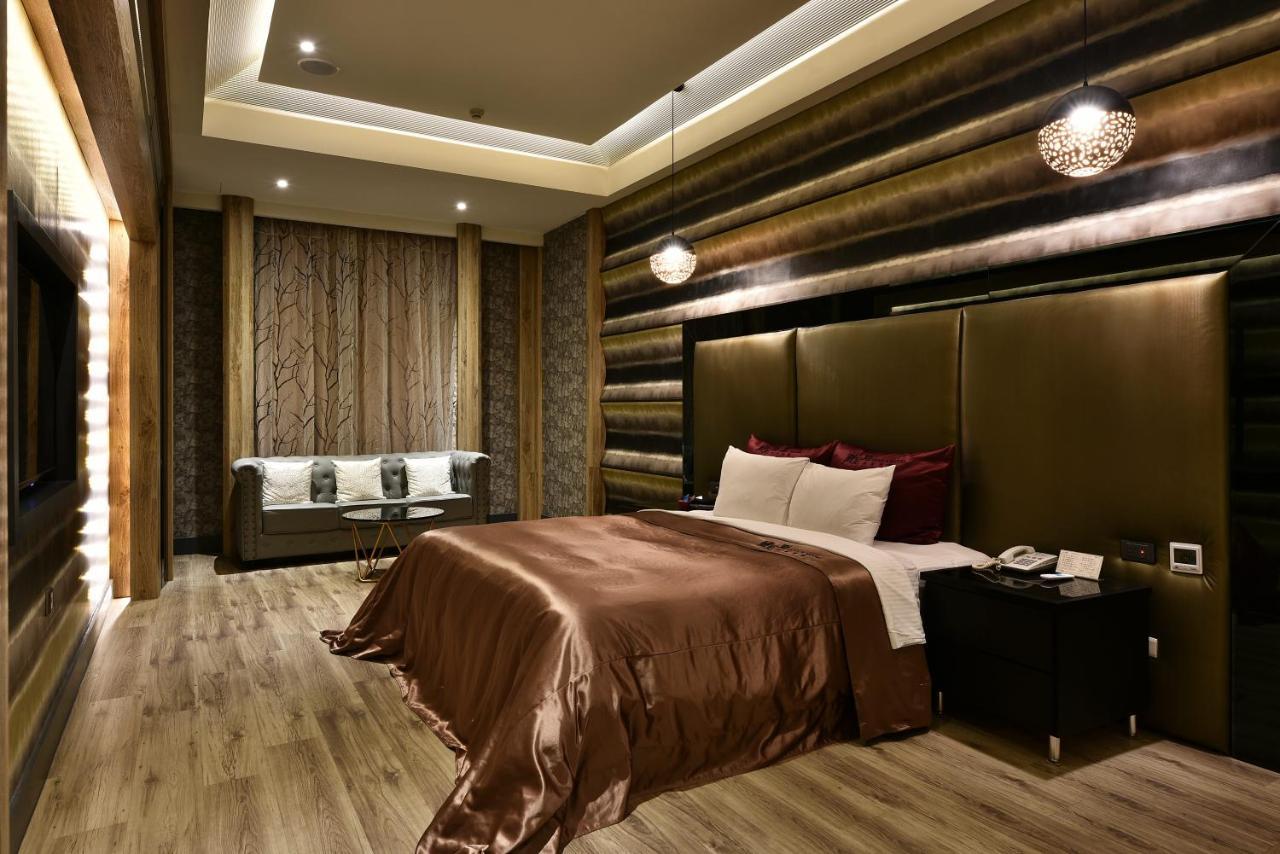 Venice Motel Taichung Luaran gambar